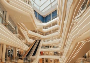 Modern shopping mall atrium interior - Franchising Expansion in the UAE